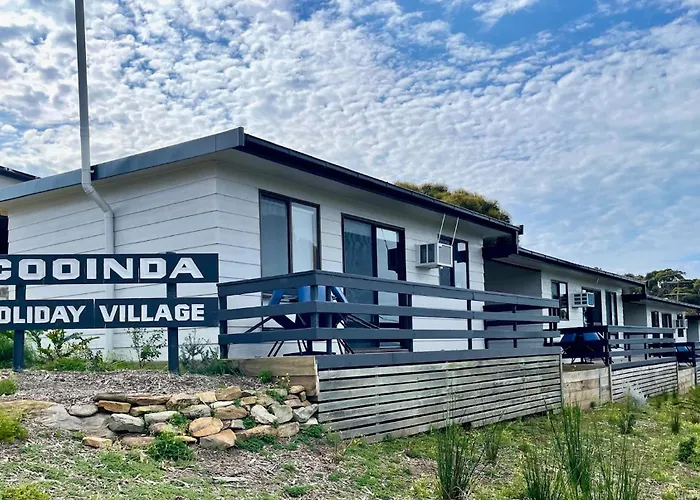 Cooinda Holiday Village Cabins